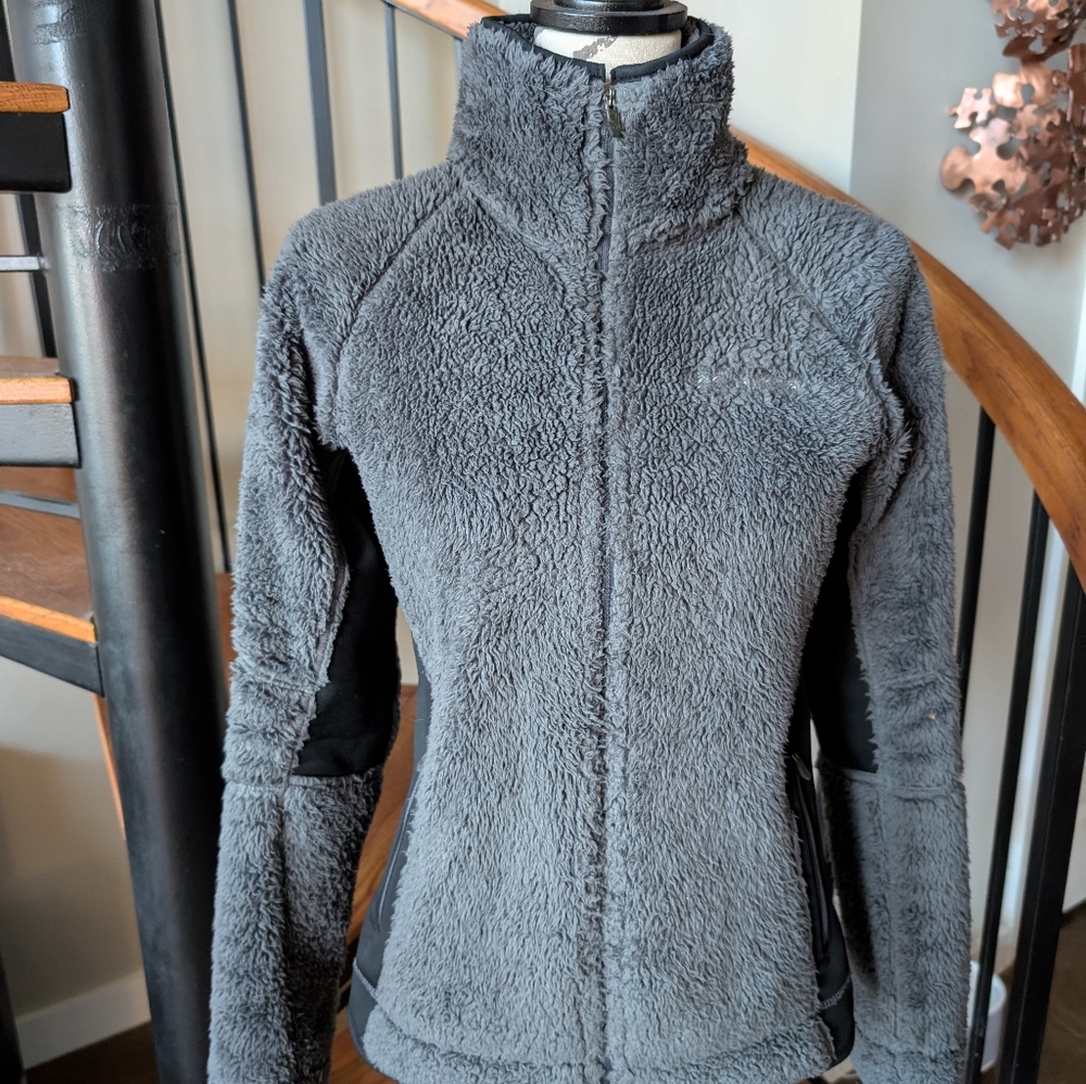 Columbia medium grey chunky fleece jacket.
